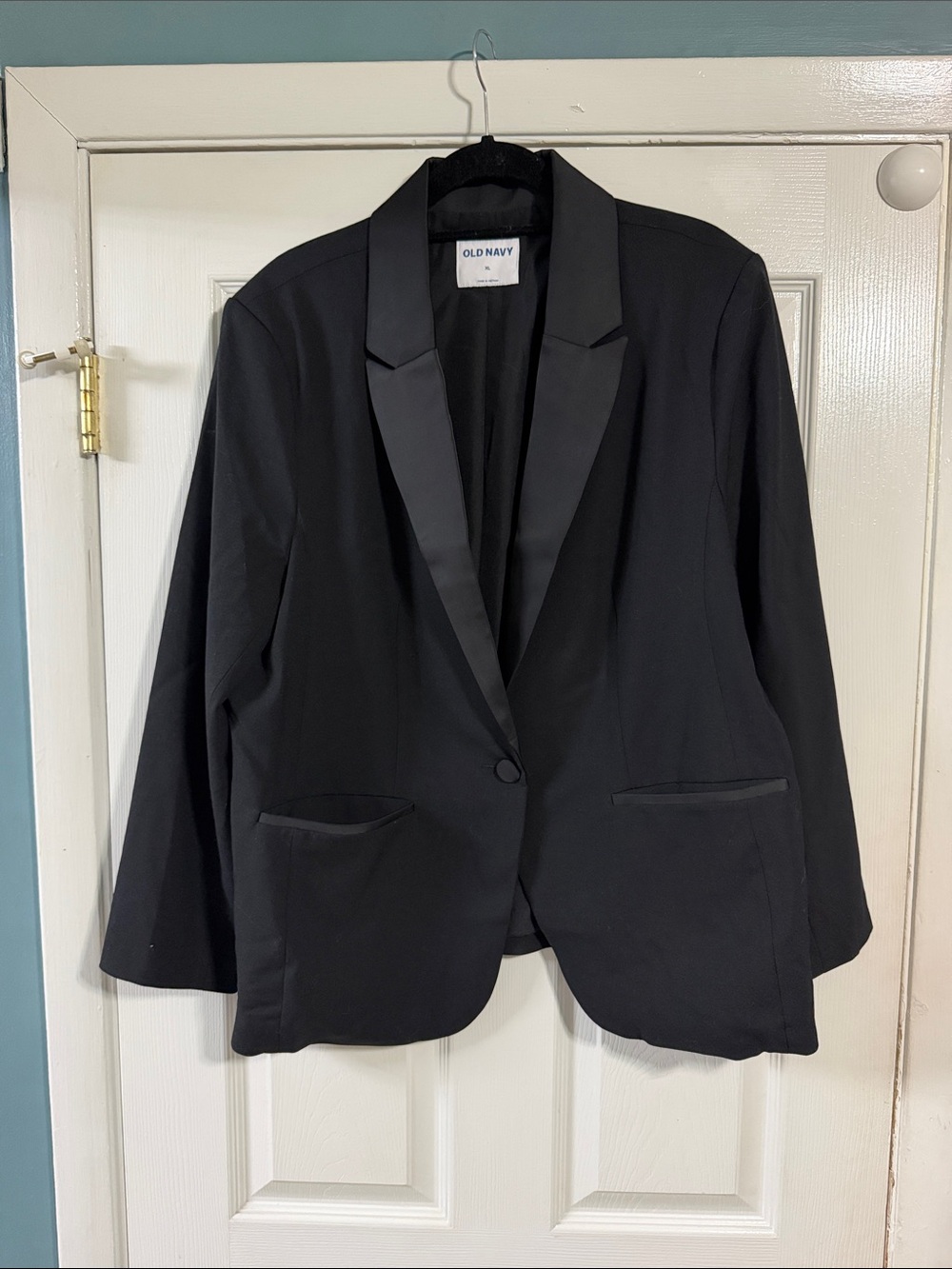 Old Navy Black Satin-Trim Single-Button Blazer